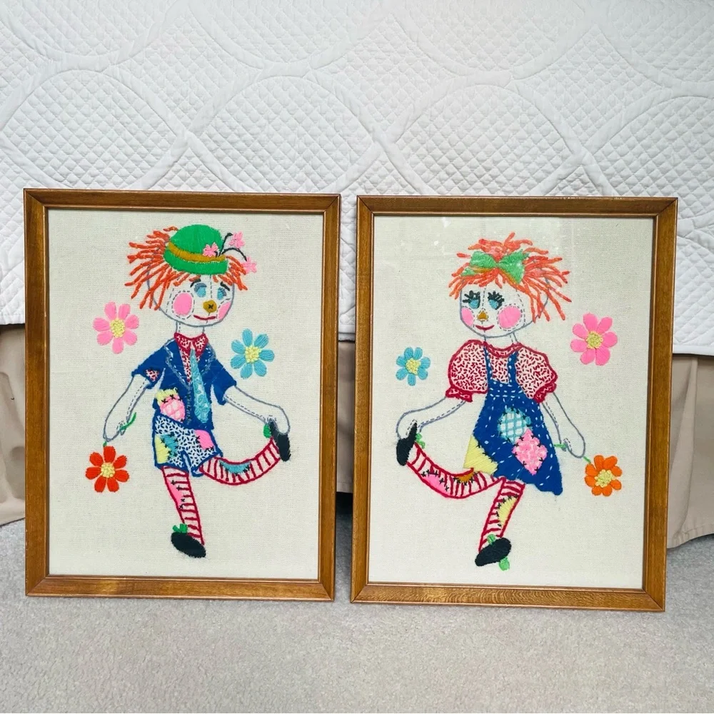 Vintage Framed Embroidered Crewel Rag Doll Set Children’s Nursery - Picture 1 of 9